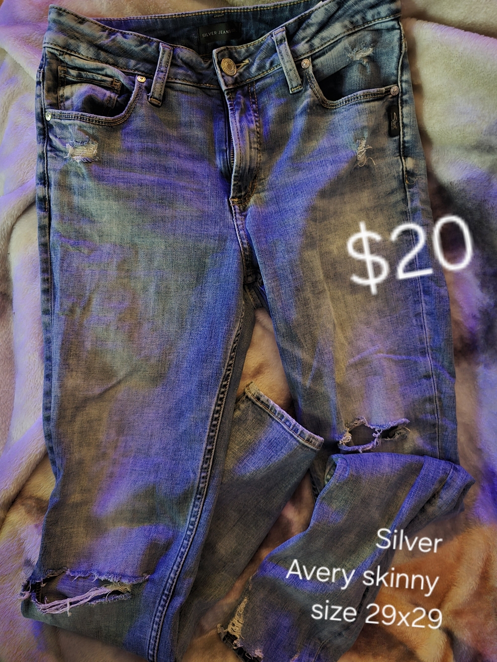 Silver Jeans Avery Distressed Skinny Jeans in Blue